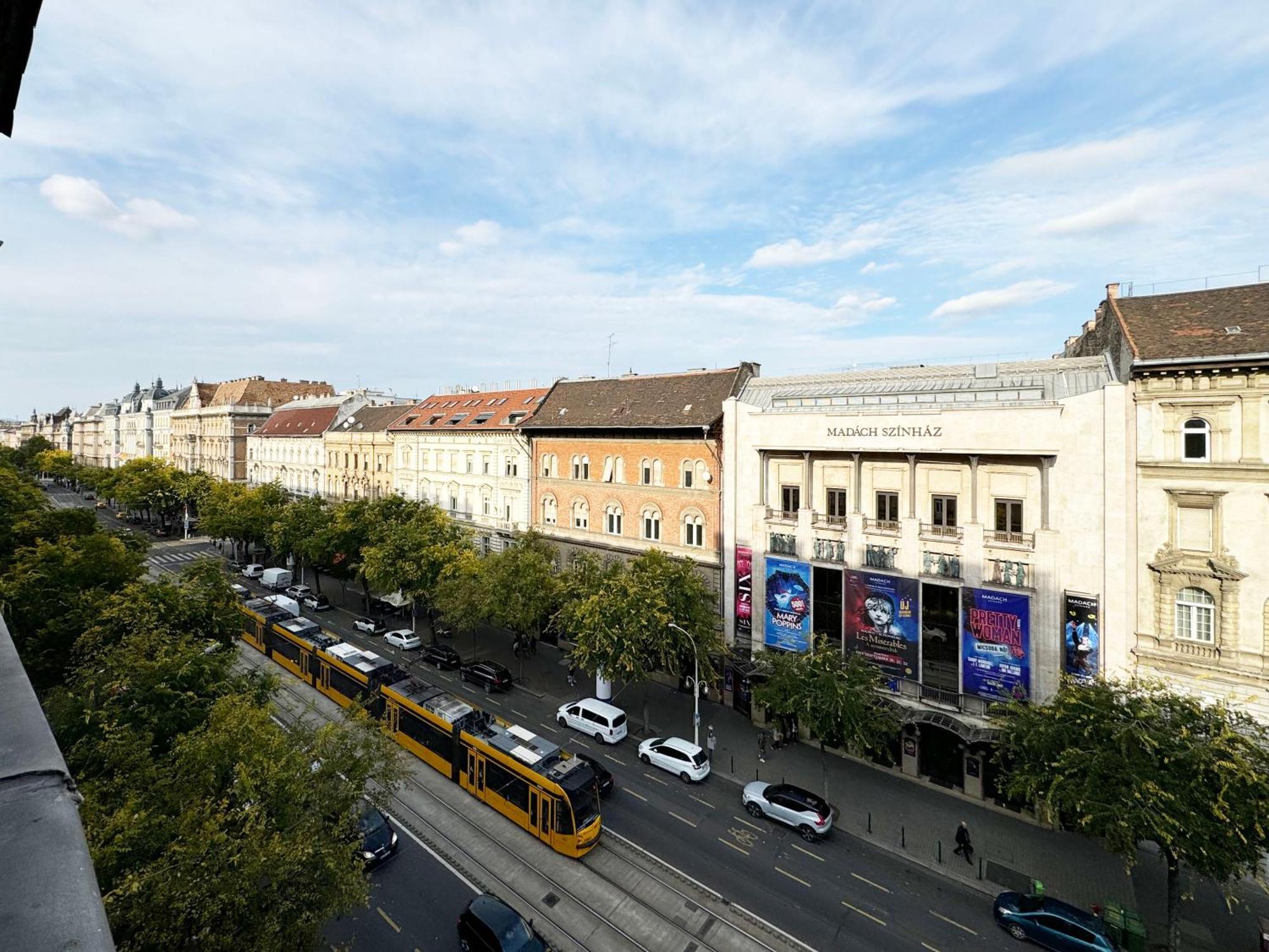 Luxurious Central Elizabeth Grand Suite W' Sauna Budapest Exterior photo